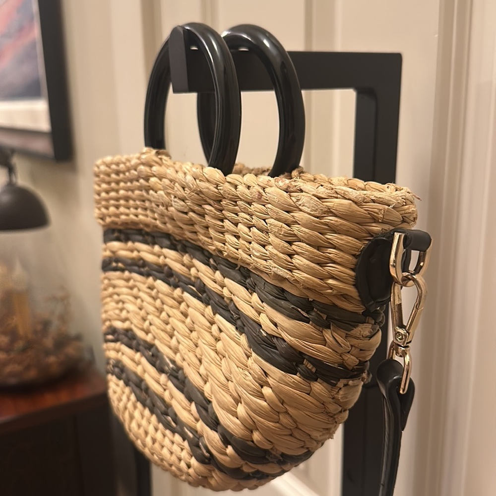 Poolside Straw Stripe Bec Bag - Picture 7 of 16
